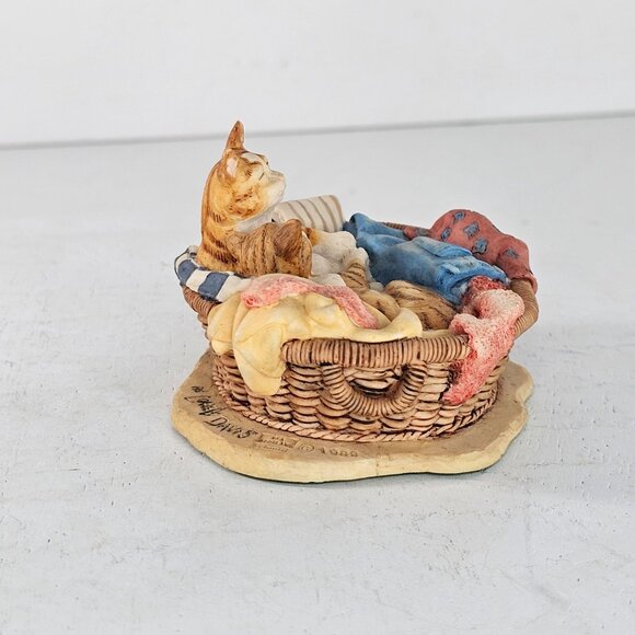 Lowell Davis Hanky Panky 1989 VTG Figurine Cats in Laundry Basket Scotland - Picture 3 of 8